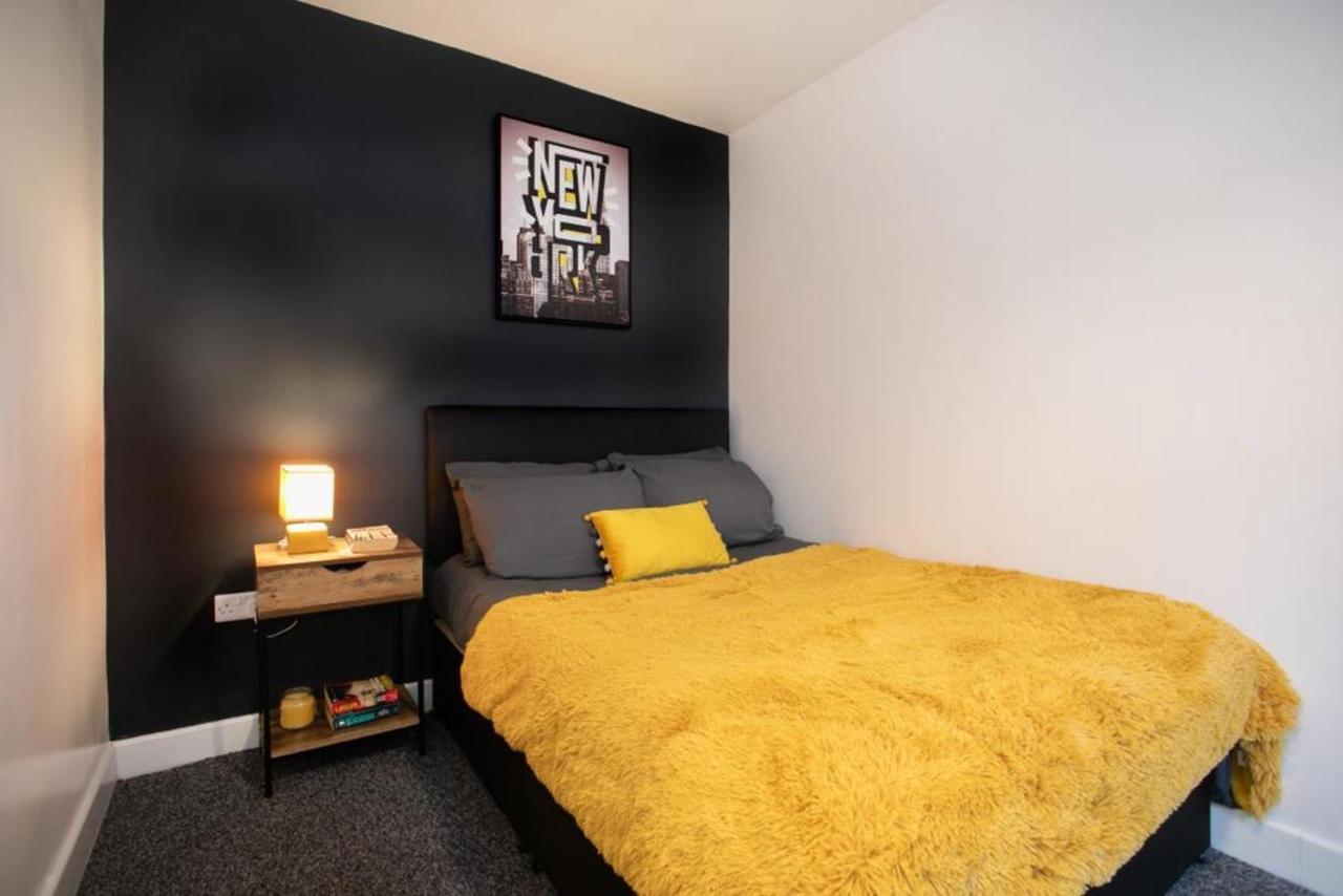 Spacious 2 Bedroom Apartments - 5 Mins From Qmc, Universities And City Centre! Nottingham Eksteriør billede