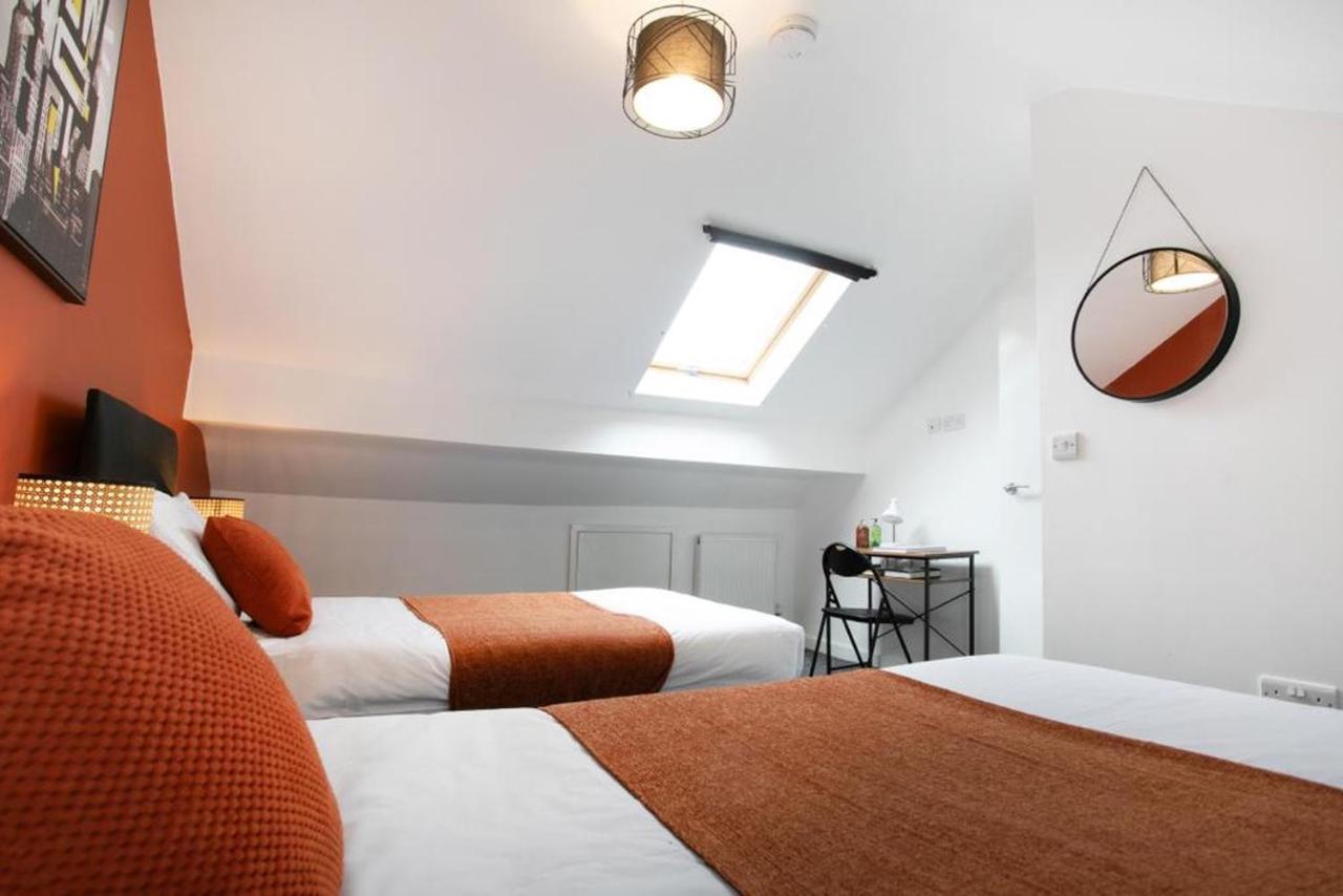 Spacious 2 Bedroom Apartments - 5 Mins From Qmc, Universities And City Centre! Nottingham Eksteriør billede