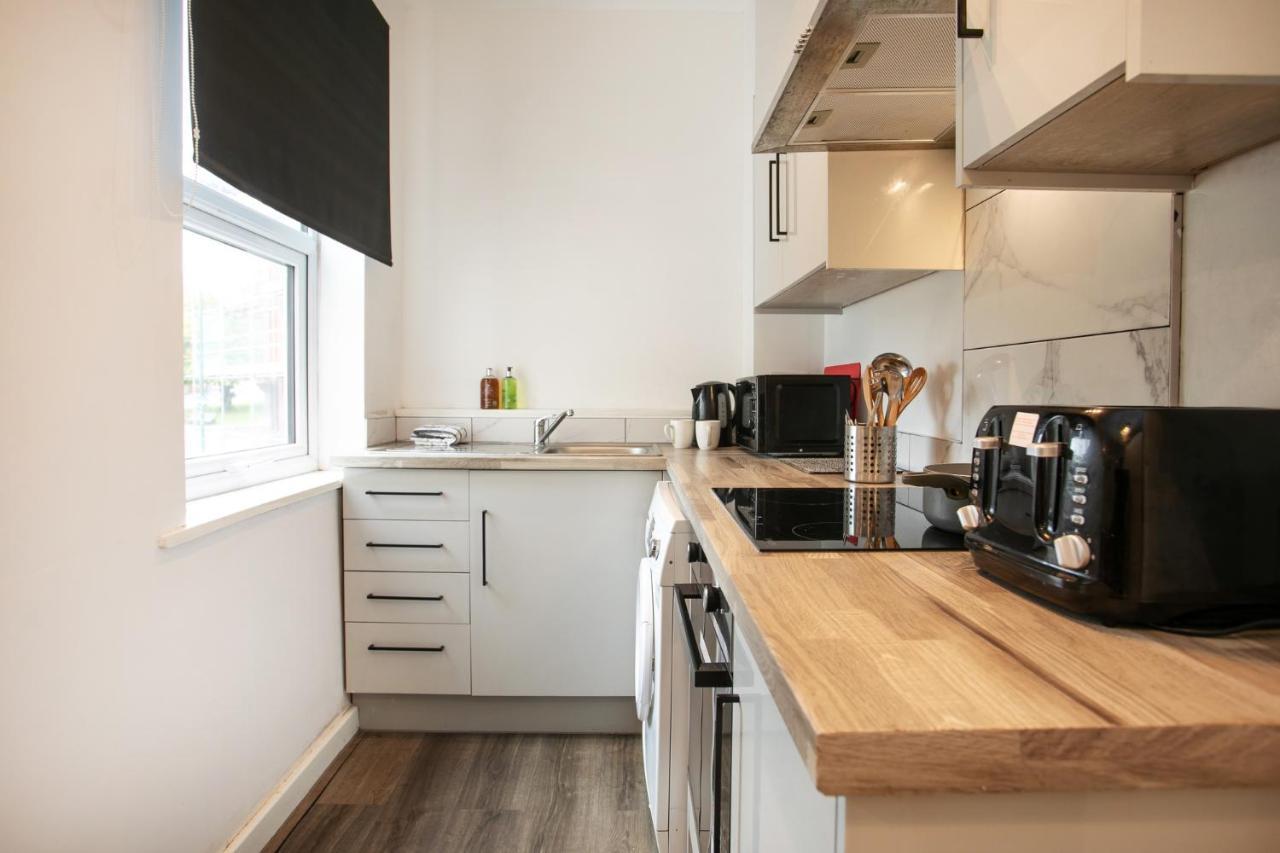 Spacious 2 Bedroom Apartments - 5 Mins From Qmc, Universities And City Centre! Nottingham Eksteriør billede